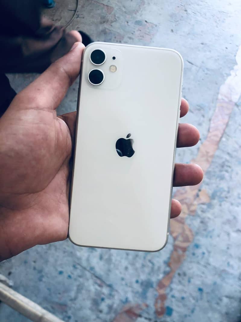 Apple iPhone 11 0
