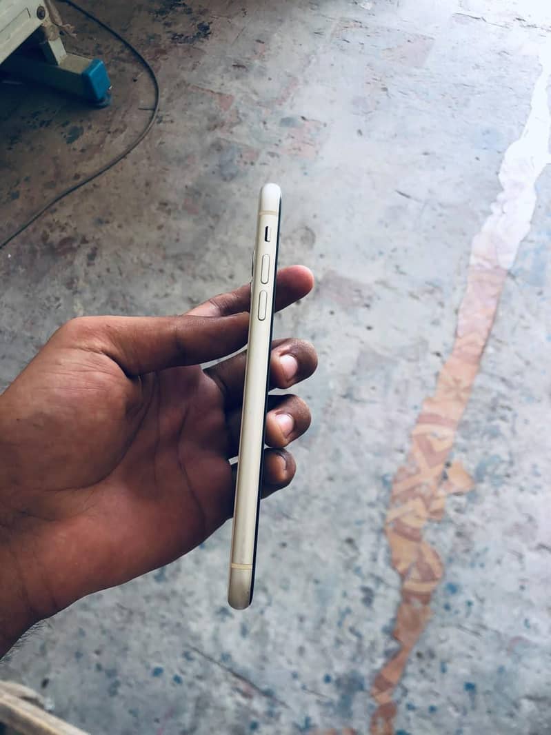 Apple iPhone 11 2