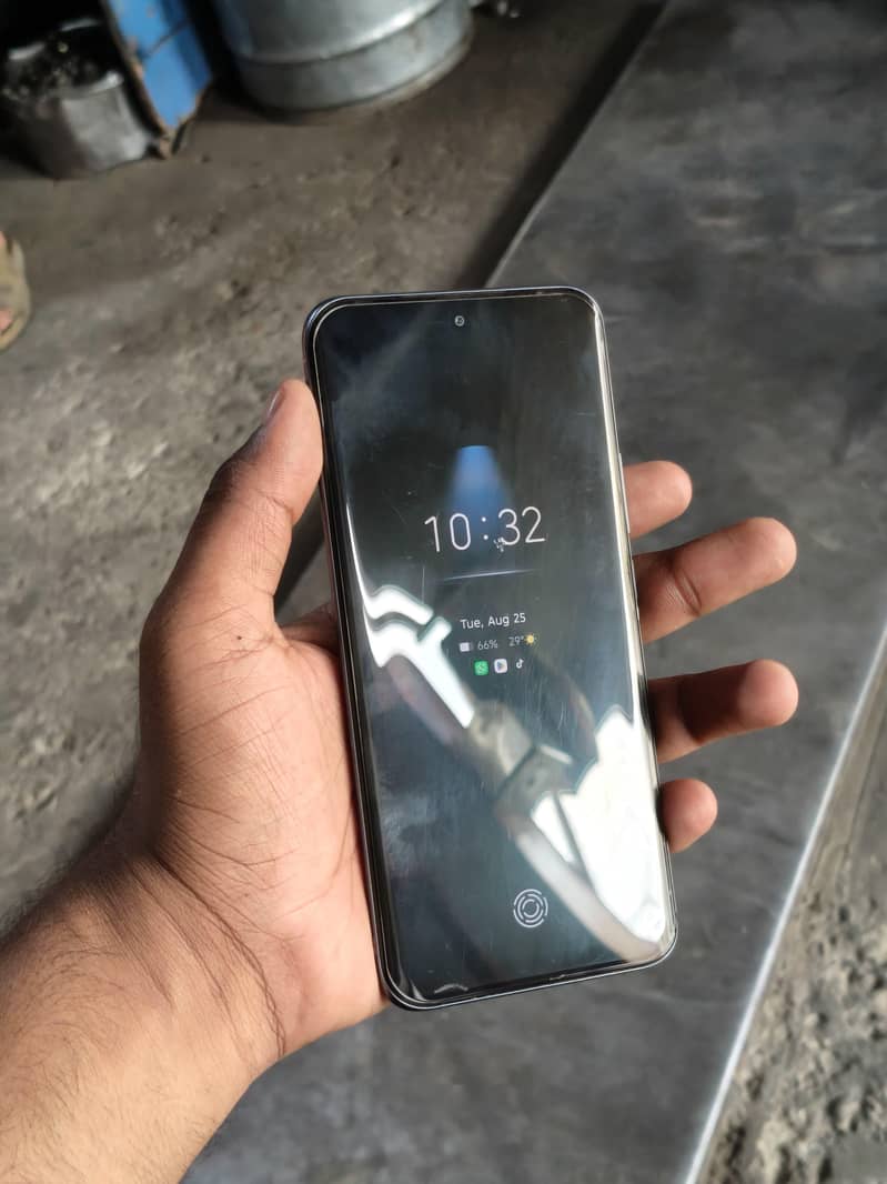 Tecno Spark 40 pro Plus 2