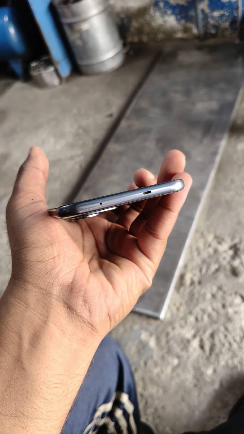 Tecno Spark 40 pro Plus 3
