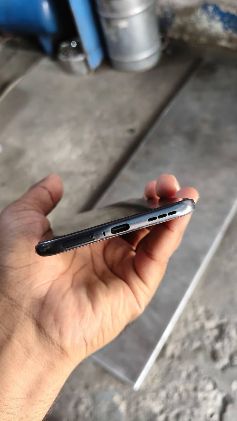 Tecno Spark 40 pro Plus 4
