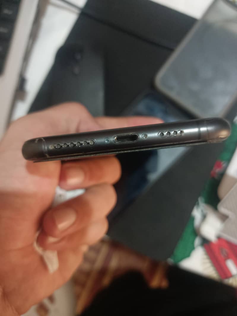 Apple iPhone 11 Pro Max 5