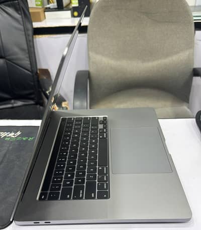 MacBook pro 2019