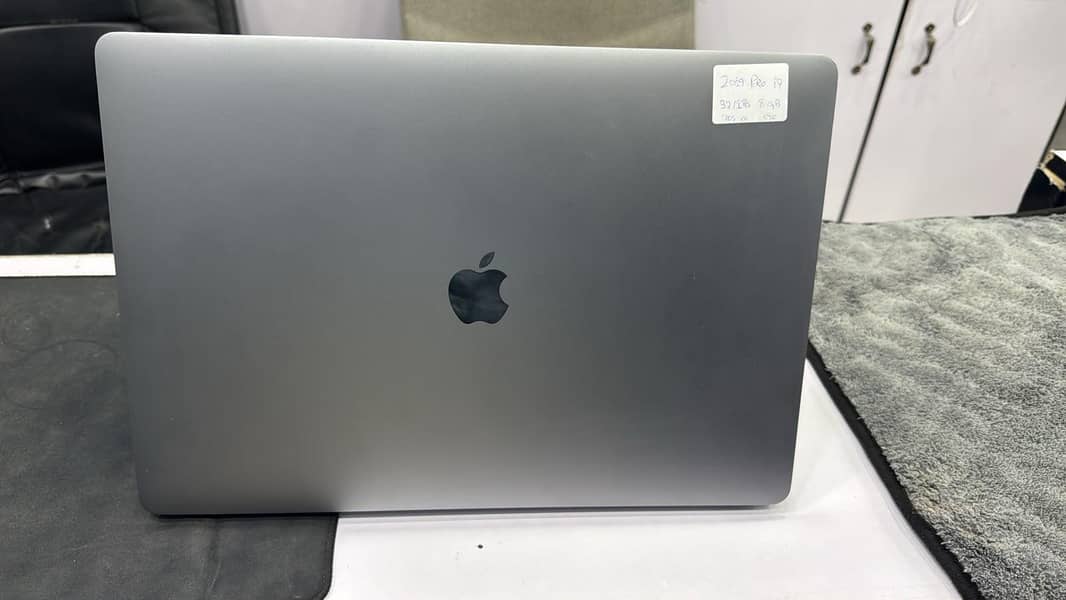 MacBook pro 2019 1