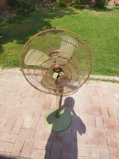 pedestal fan