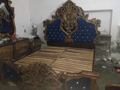 Furniture Bedset and dressing table, Showcase