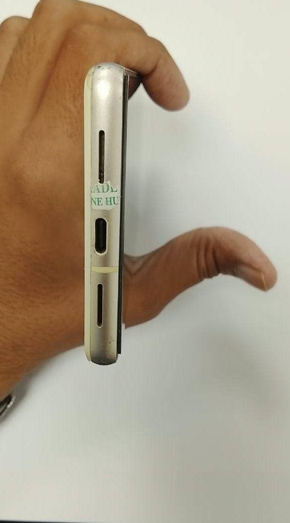 Google Pixel 7 4