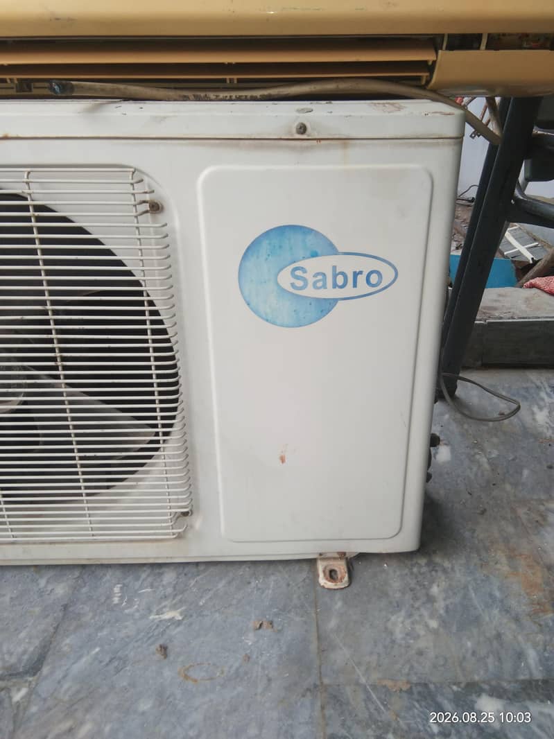 used Sabro split ac 1