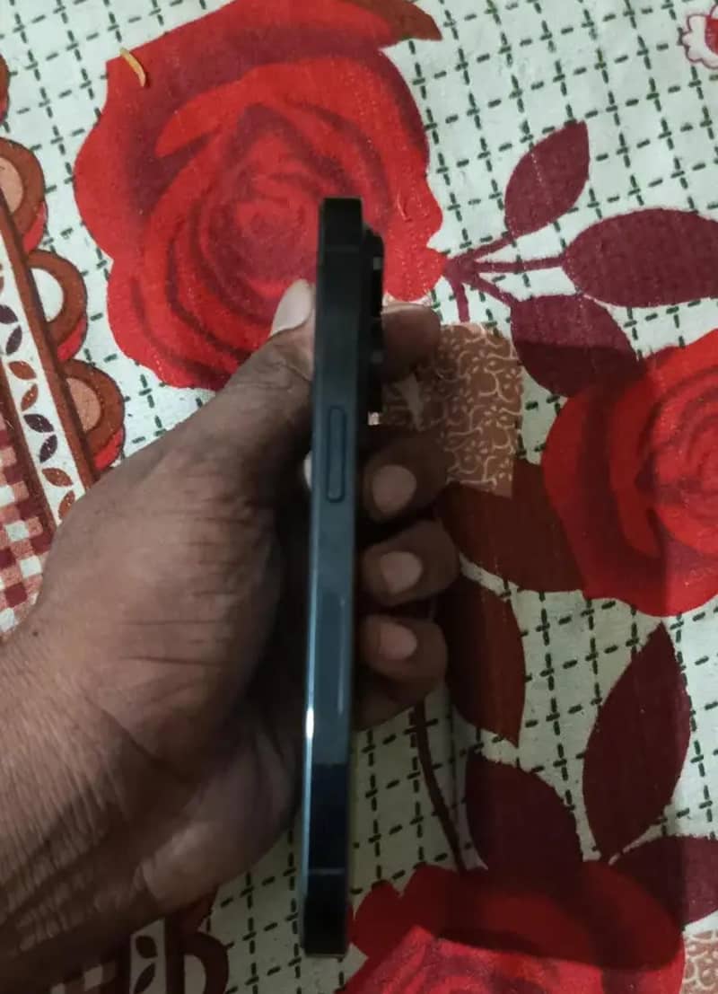 Apple iPhone 14 Pro 3