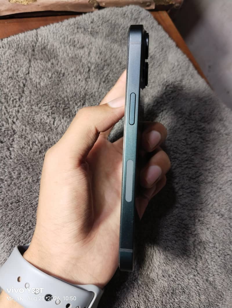 Apple iPhone 14 2