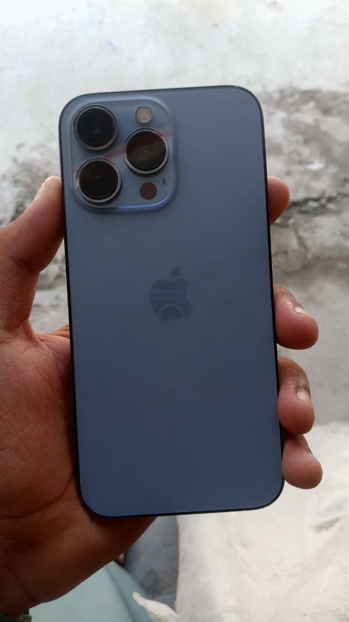 Apple iPhone 13 Pro 0