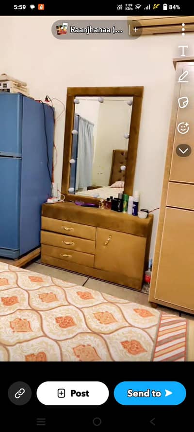 bed set with dressing and 2 side tables