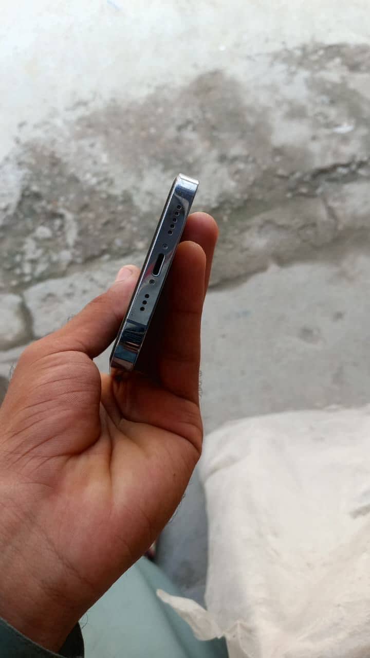 Apple iPhone 13 Pro 6