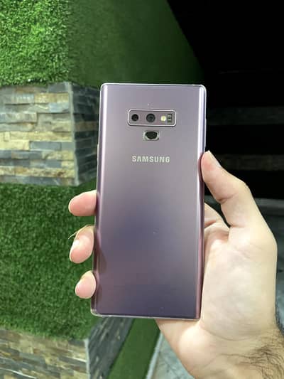 Samsung Note 9 (6/128gb). . . Official PTA genuine. . 100% orignal. . .