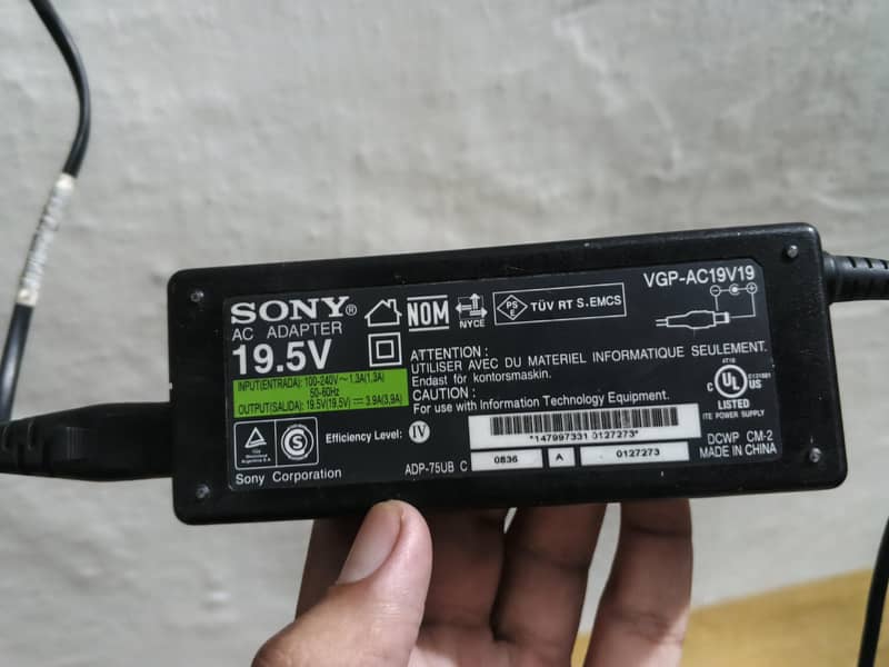 Sony leptop 4