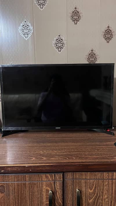Samsung HD 32" Flat Smart TV T5300