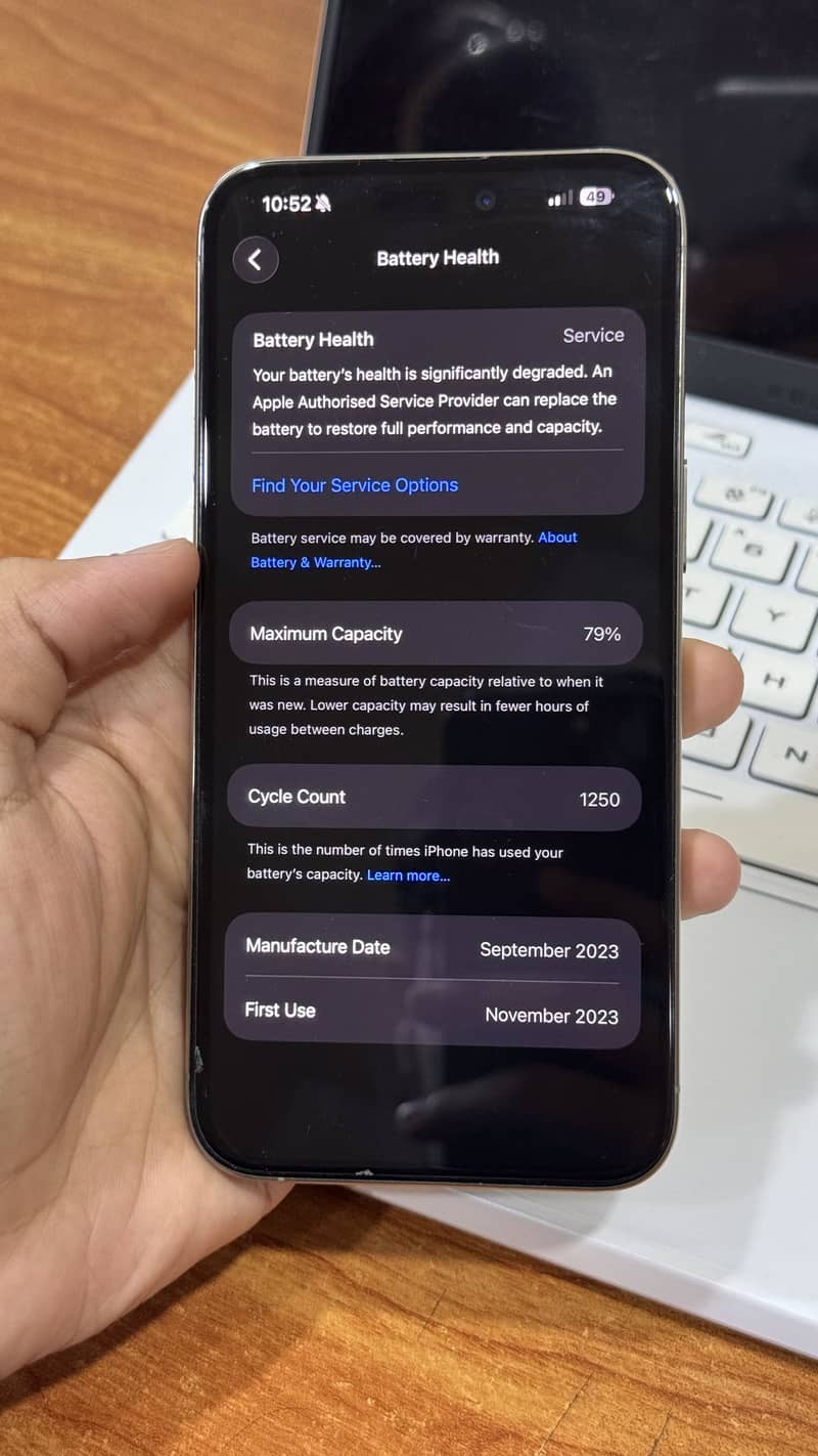 Apple iPhone 15 Pro Max 2