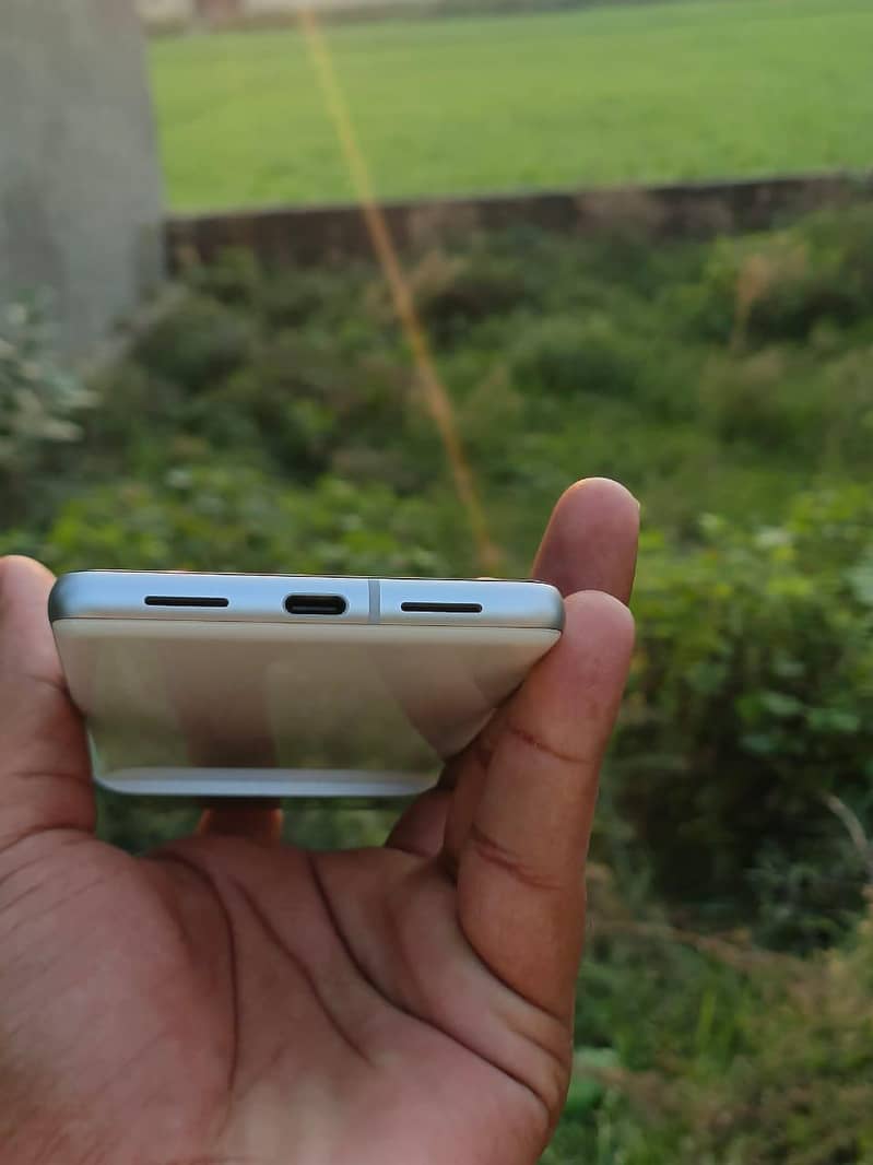 Google Pixel 7 3