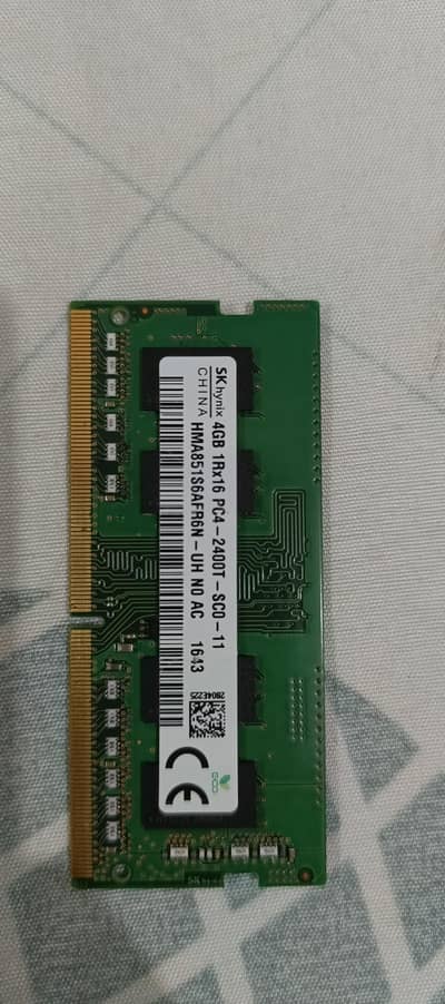 SK Hynix 4GB DDR4 Laptop RAM 2400MHz