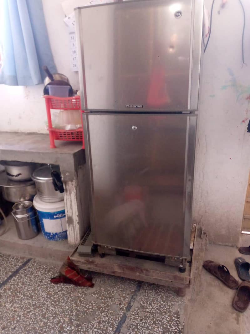 fridge 0