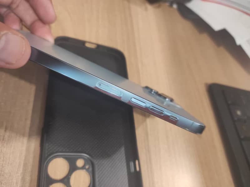 Apple iPhone 13 Pro Max 3