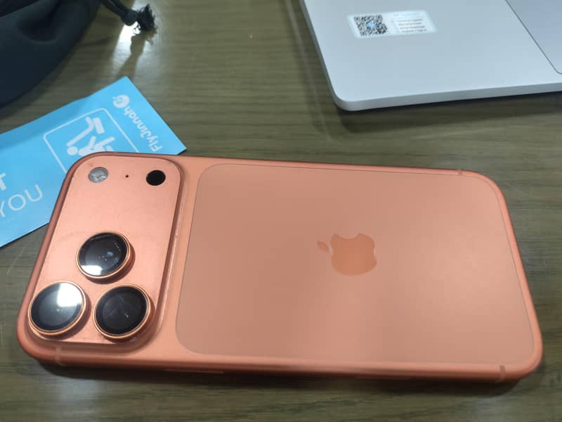 Apple iPhone 17 Pro Max 0