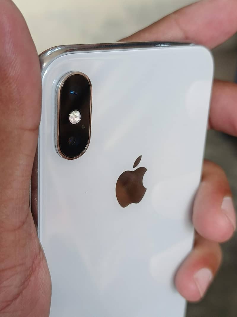 Apple iPhone X 3