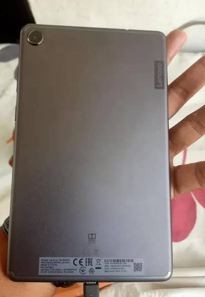 Lenovo Tab M8