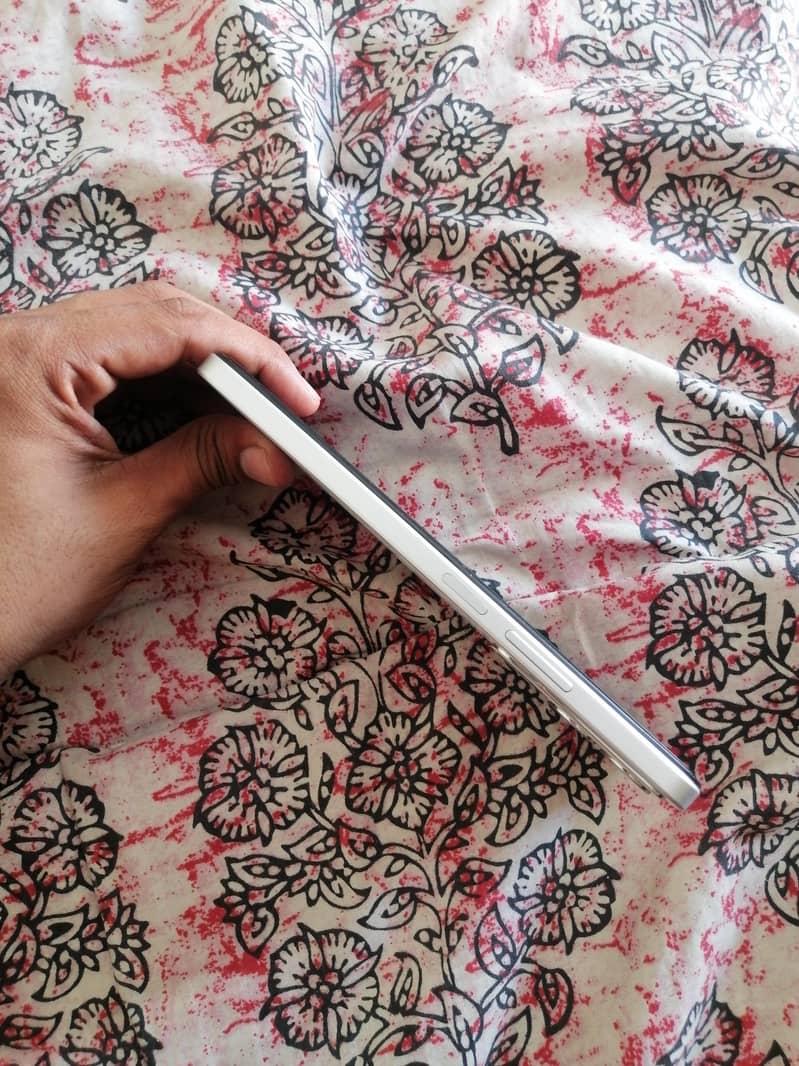 Realme C71 3