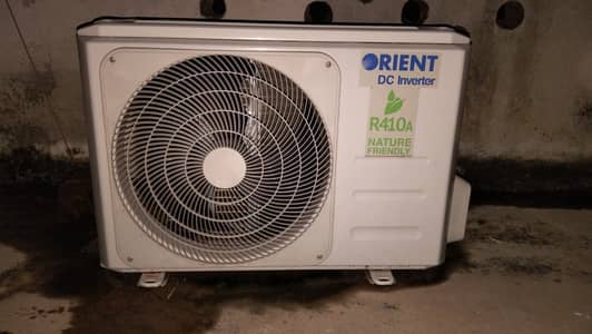 Lush condition used DC Inverter Orient 1.5 ton