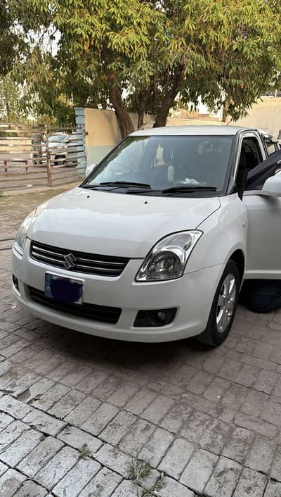 Suzuki Swift 2018 DLX 1.3 Total Genuine