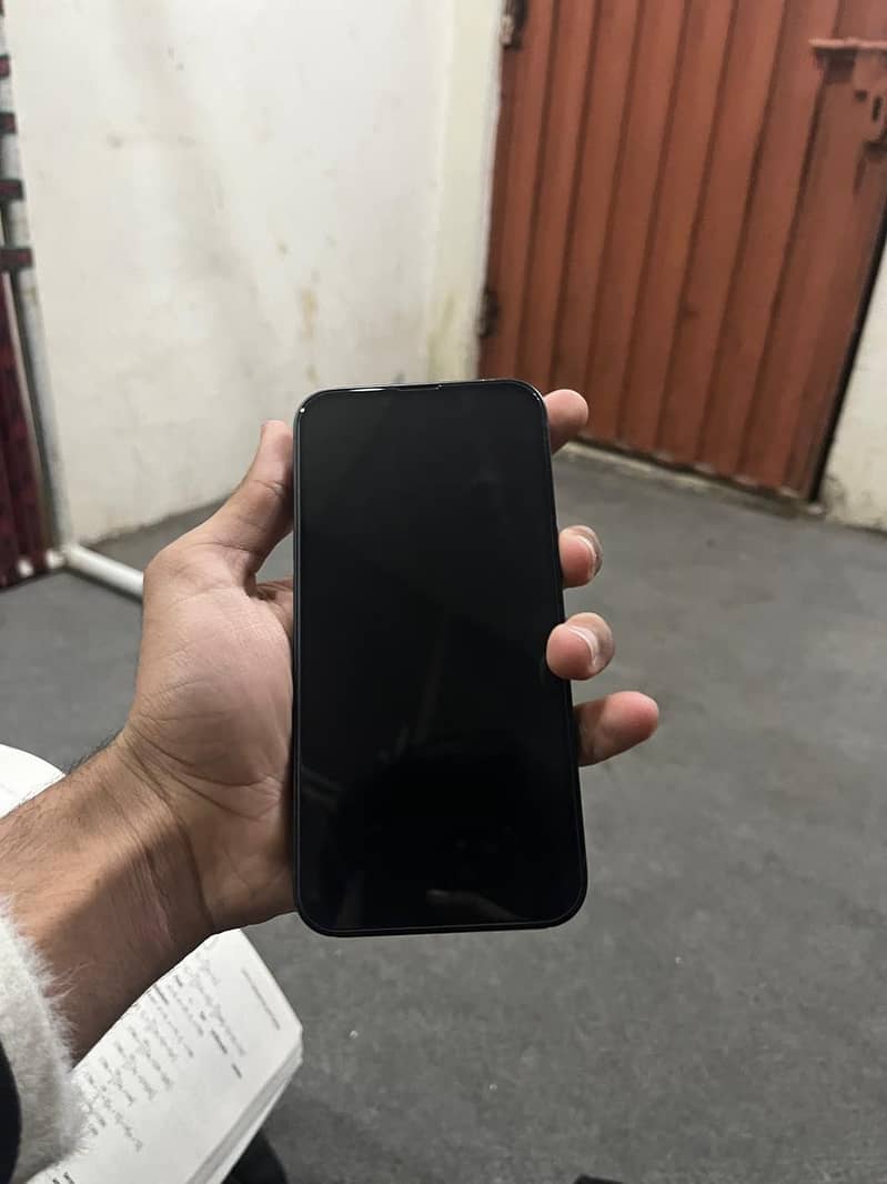Apple iPhone 13 1