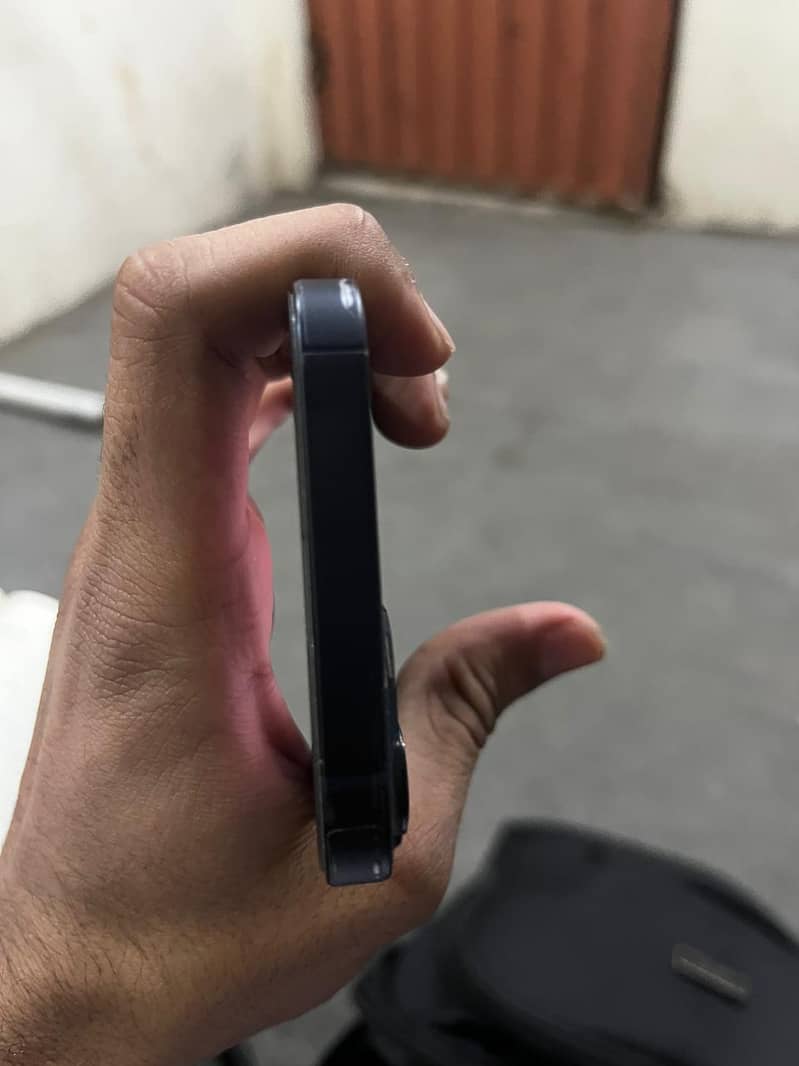 Apple iPhone 13 3