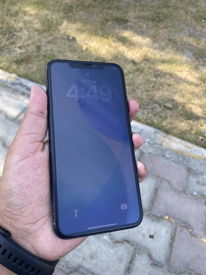 Apple iPhone 11 Pro Max 6