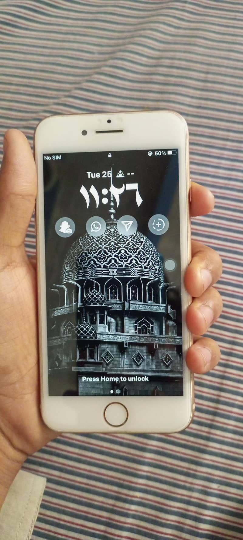 Apple iPhone 8 1