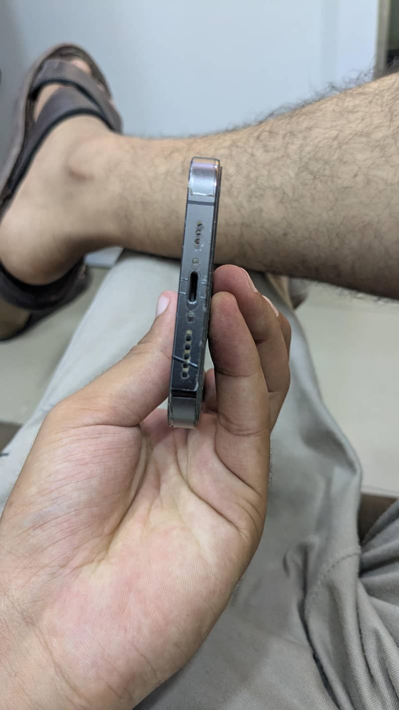 Apple iPhone 12 Pro 3
