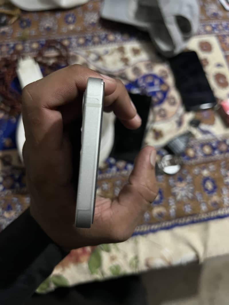 Iphone 12 4