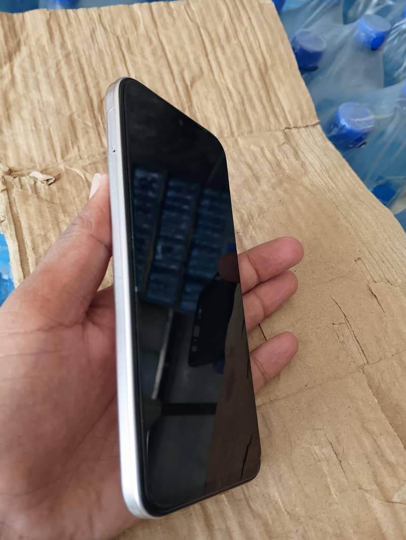 OPPO A6 4
