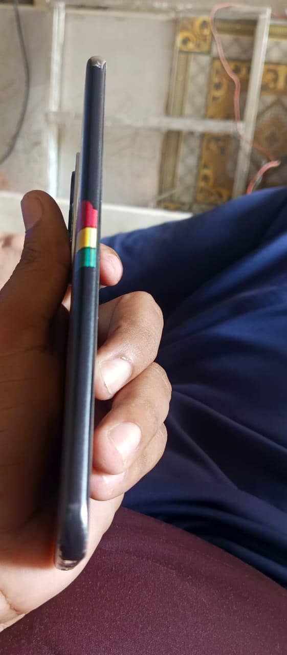 Tecno spark 40 pro plus 4