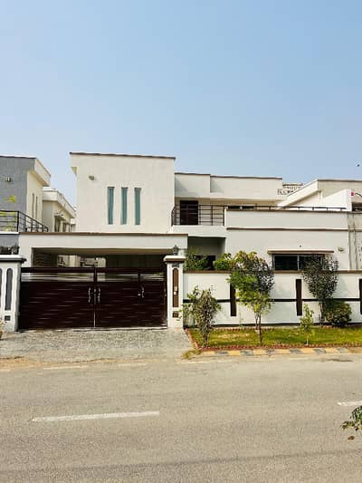 350 Square Yards House Is Available In Affordable Price In Falcon Complex New Malir