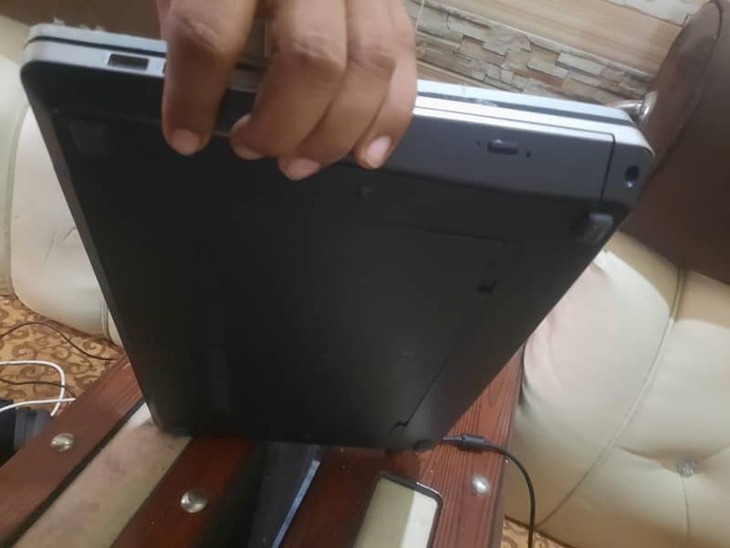 HP CORE I3 1