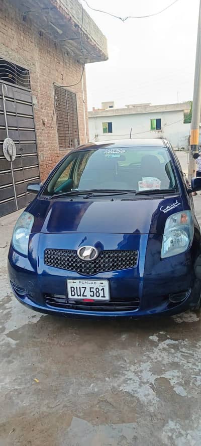 Toyota Vitz 2012