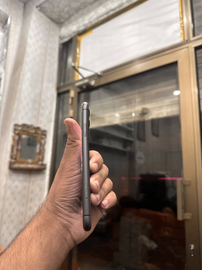 Apple iPhone 11 1