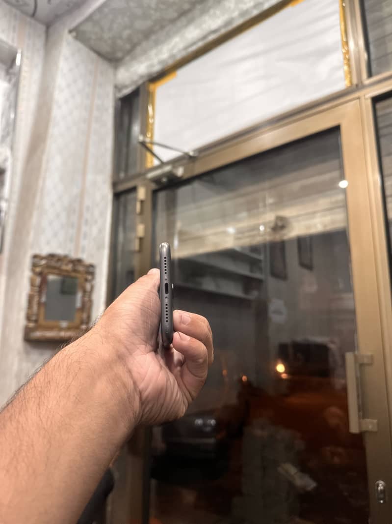 Apple iPhone 11 2