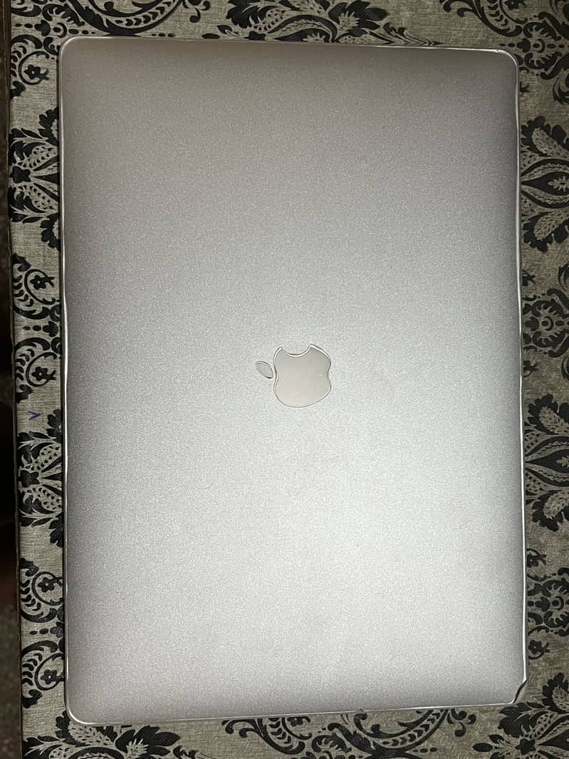 Apple Macbook Pro 2017 1