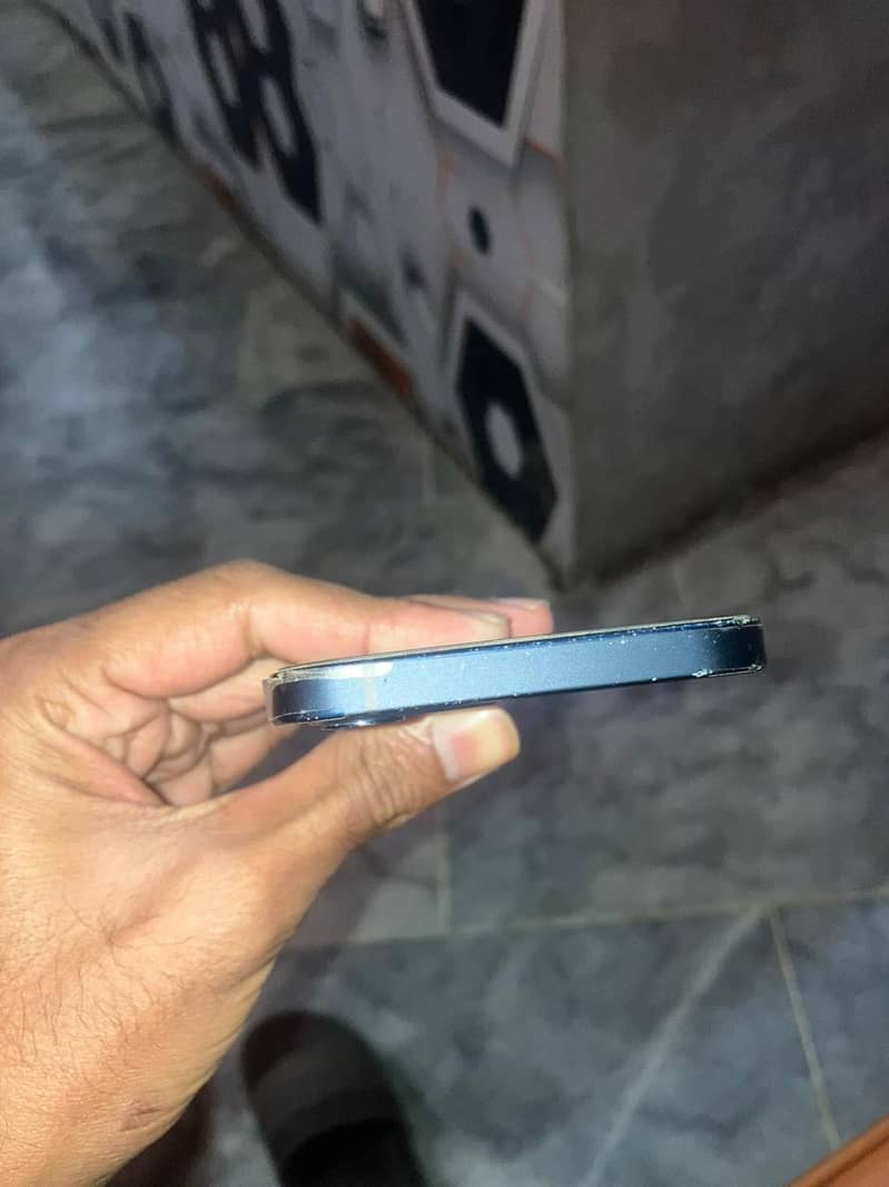 Apple iPhone 12 5