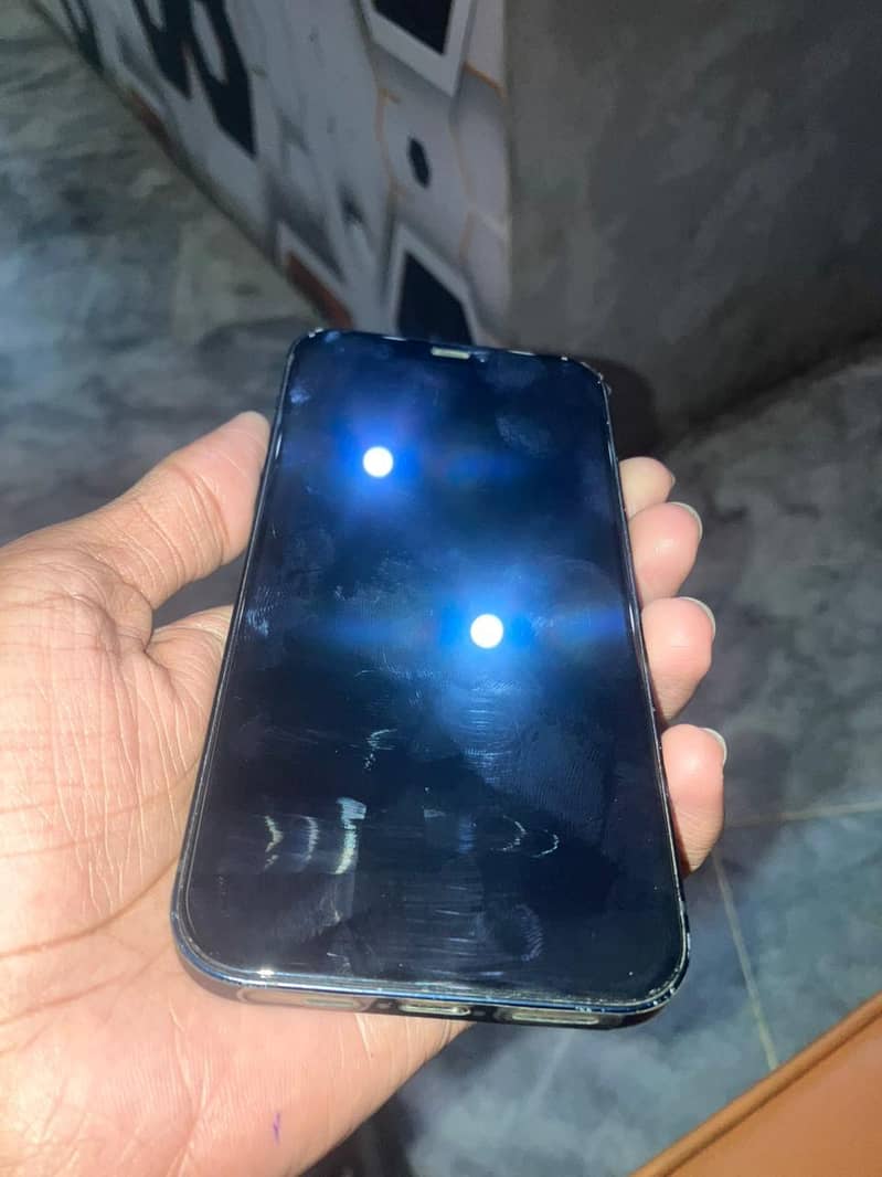 Apple iPhone 12 7