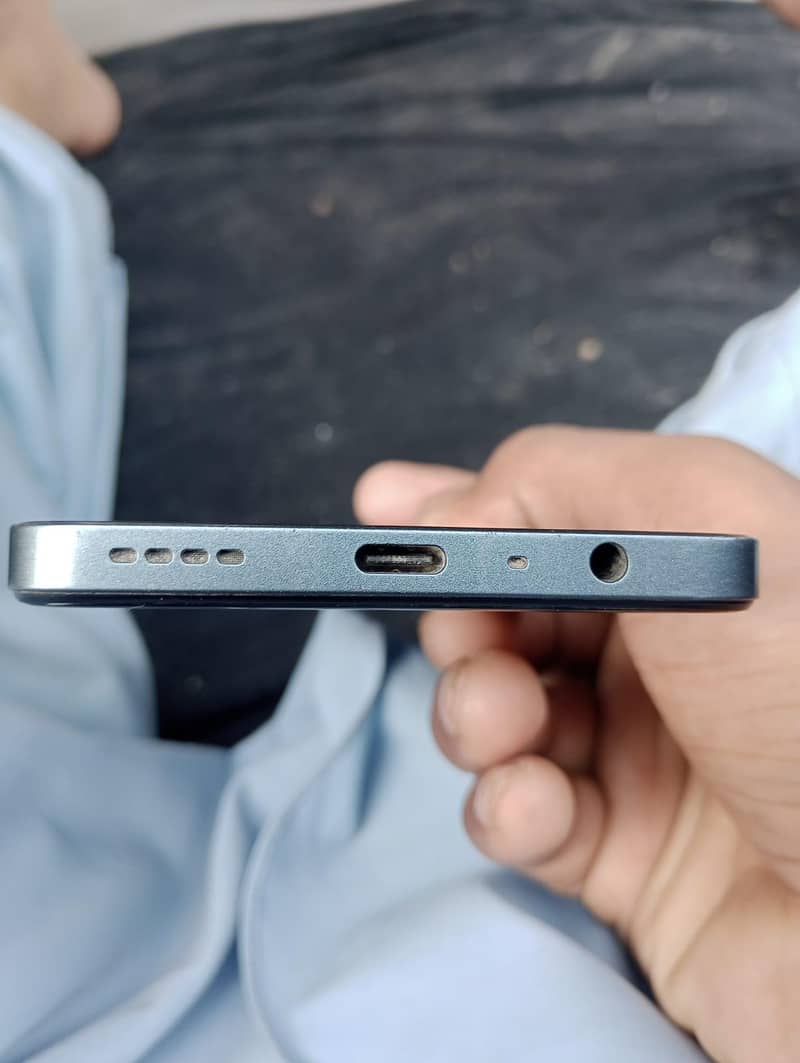 Realme C65 6