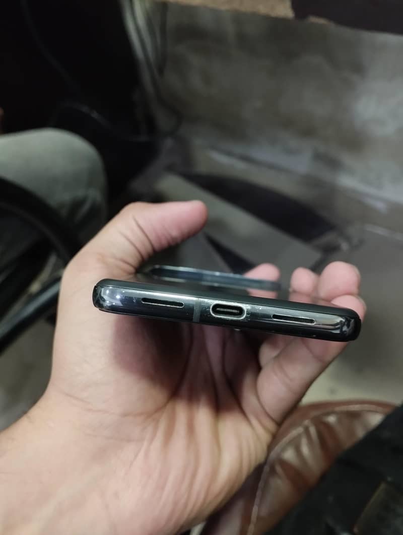 google pixel 8 pro 4