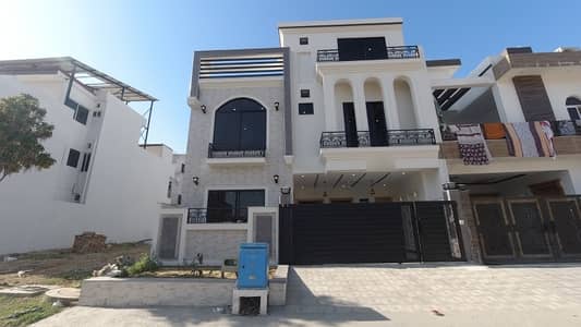 Double Storey 8 Marla House For sale In Faisal Town - F-18